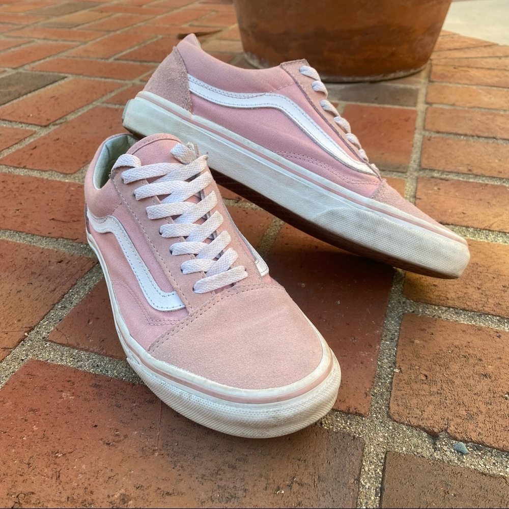 Old Skool pink vans